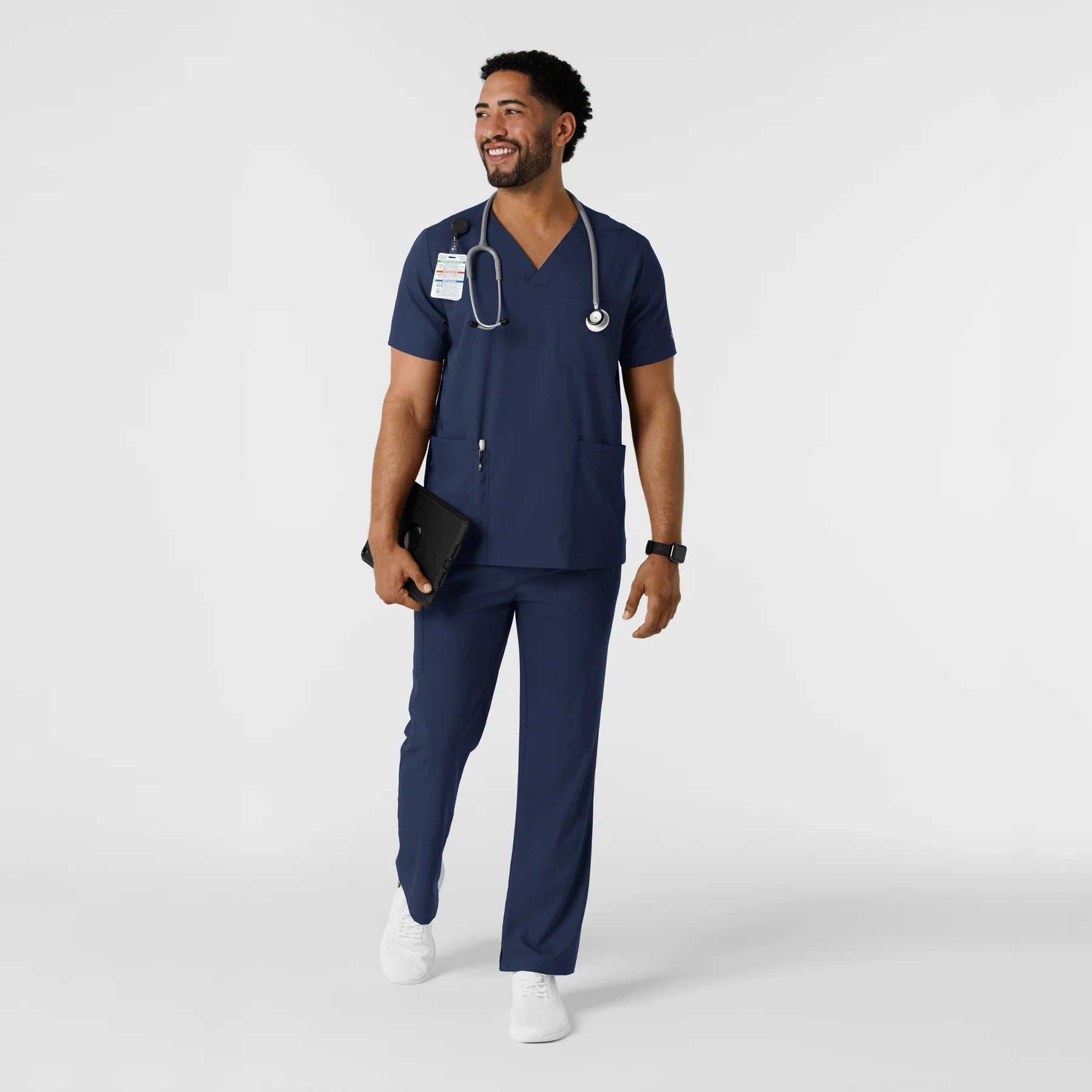 BOUNDLESS MEN'S MULTI POCKET SCRUB TOP