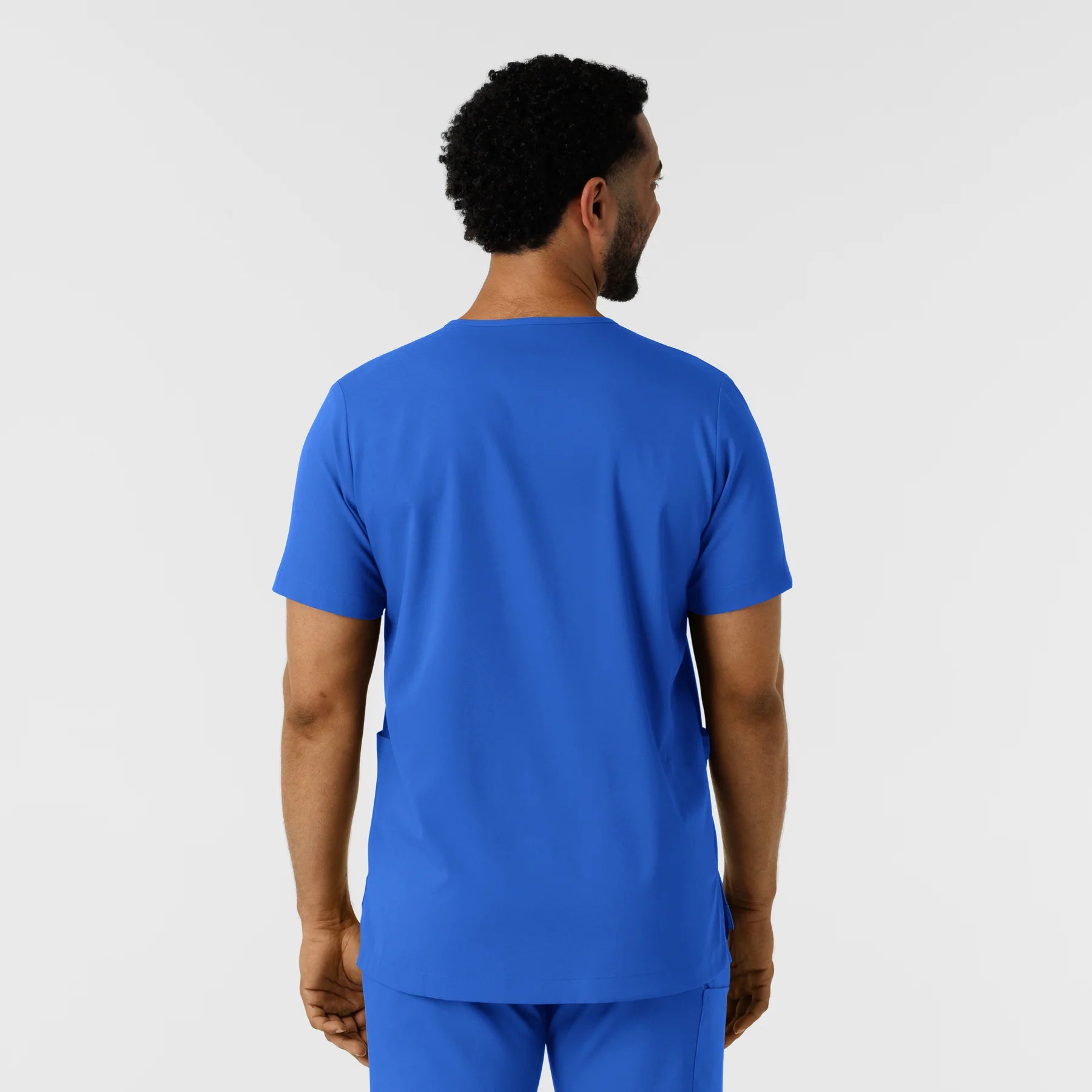 BOUNDLESS MEN'S MULTI POCKET SCRUB TOP