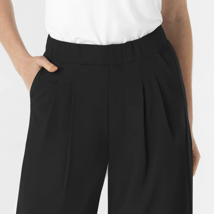 RENEW WOMEN’S CROPPED WIDE LEG NURSING SCRUB TROUSER