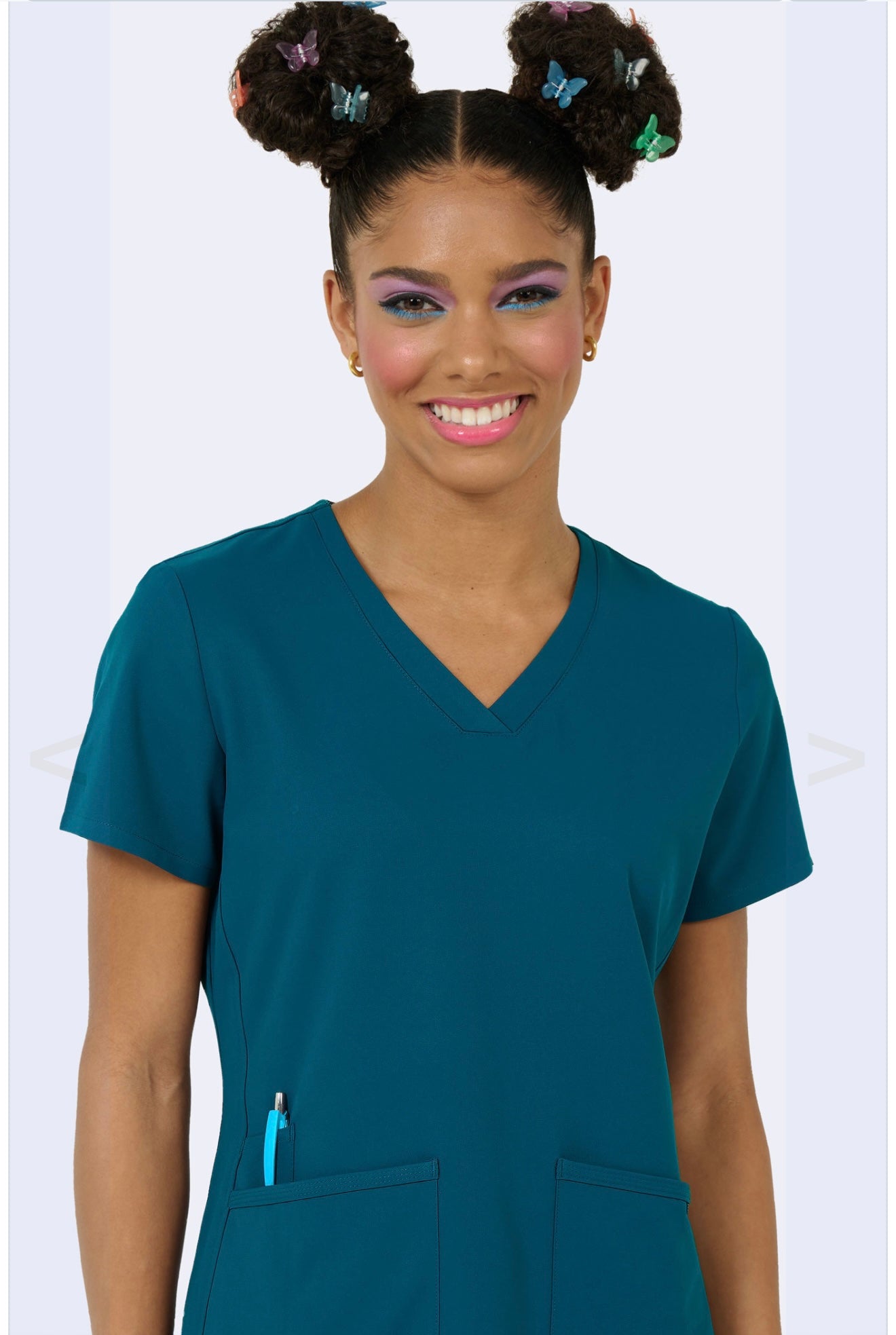 FOCUS V-NECK TOP