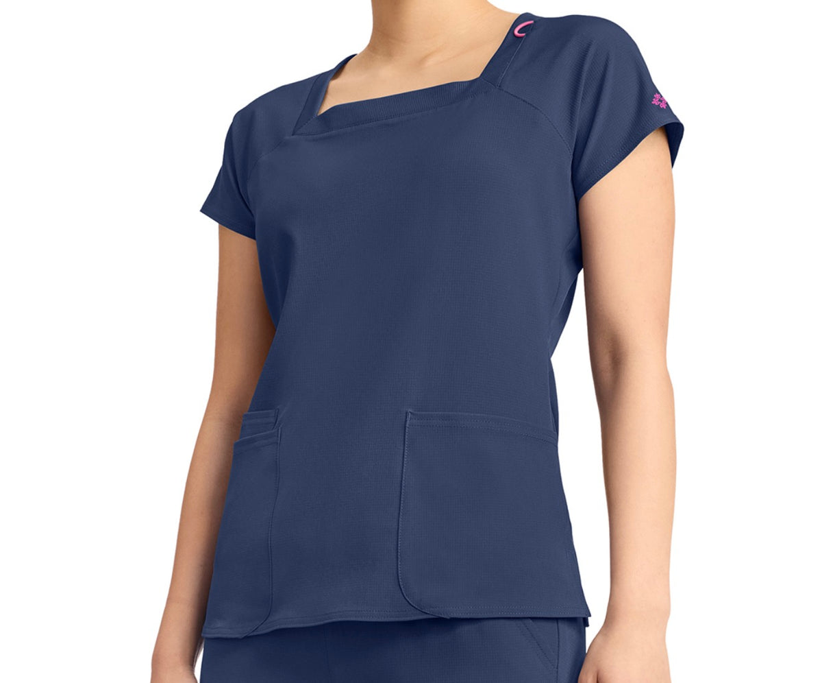 MEDCOUTURE AMP WOMEN'S 3-POCKET SQUARE NECK TOP